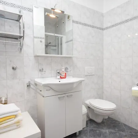 Family-friendly With Swimming Pool - Diklo, - 5774 Lejlighed Zadar
