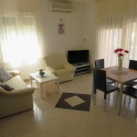 Family-friendly With Swimming Pool - Diklo, - 5774 公寓 *
