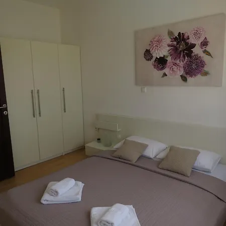 Family-friendly With Swimming Pool - Diklo, - 5774 דירה
