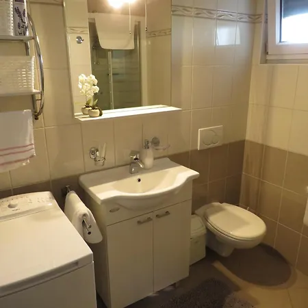 Family-Friendly Apartments With Swimming Pool Zadar - Diklo, Zadar - 5774 *