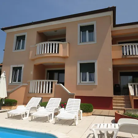 Family-friendly With Swimming Pool - Diklo, - 5774 דירה *
