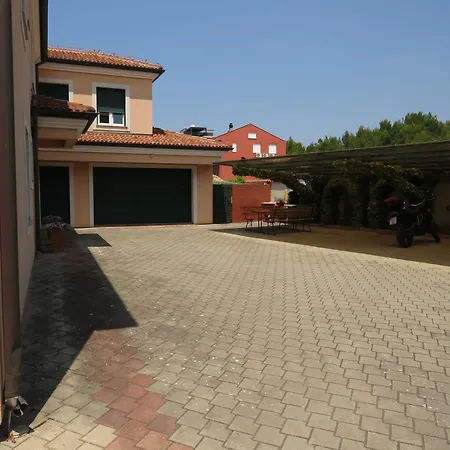 Family-friendly With Swimming Pool - Diklo, - 5774 זאדאר