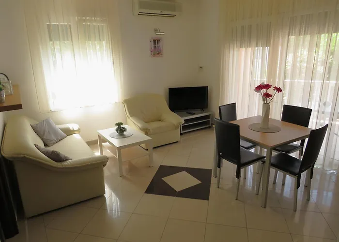 Family-friendly With Swimming Pool - Diklo, - 5774 Lejlighed *