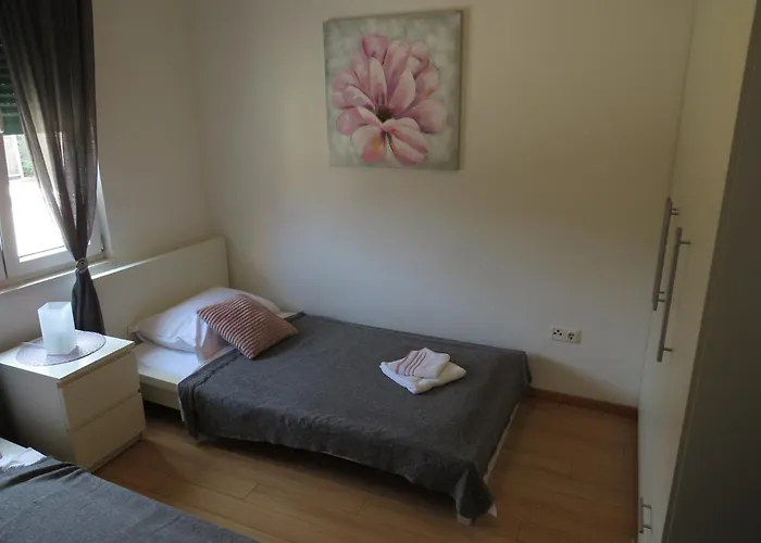 Family-friendly With Swimming Pool - Diklo, - 5774