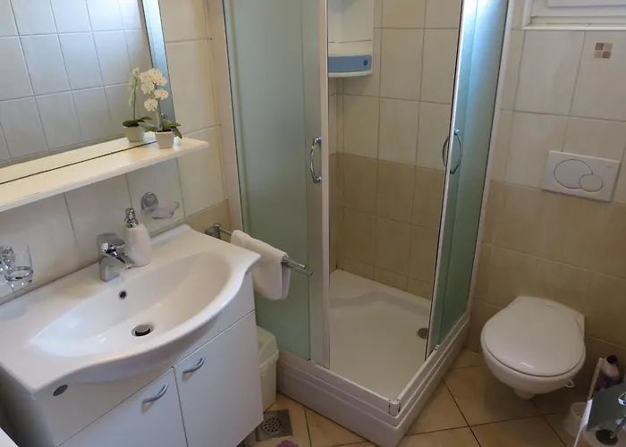Апартаменты Family-friendly With Swimming Pool - Diklo, - 5774 Задар